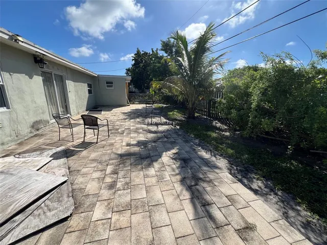 $3,900 | 9302 Southwest 1st Place, Boca Raton, FL 33428