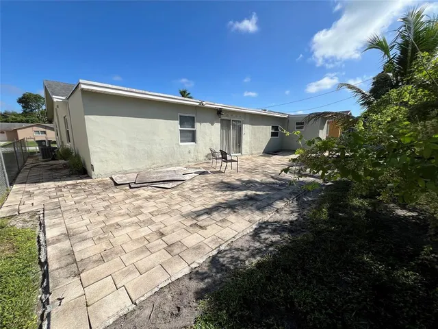 $3,900 | 9302 Southwest 1st Place, Boca Raton, FL 33428