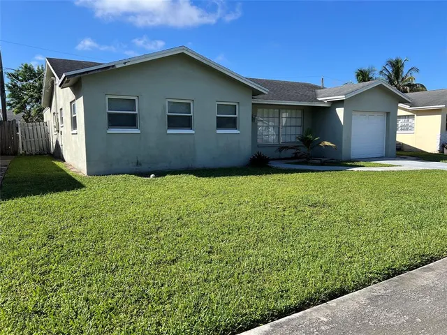 $3,900 | 9302 Southwest 1st Place, Boca Raton, FL 33428