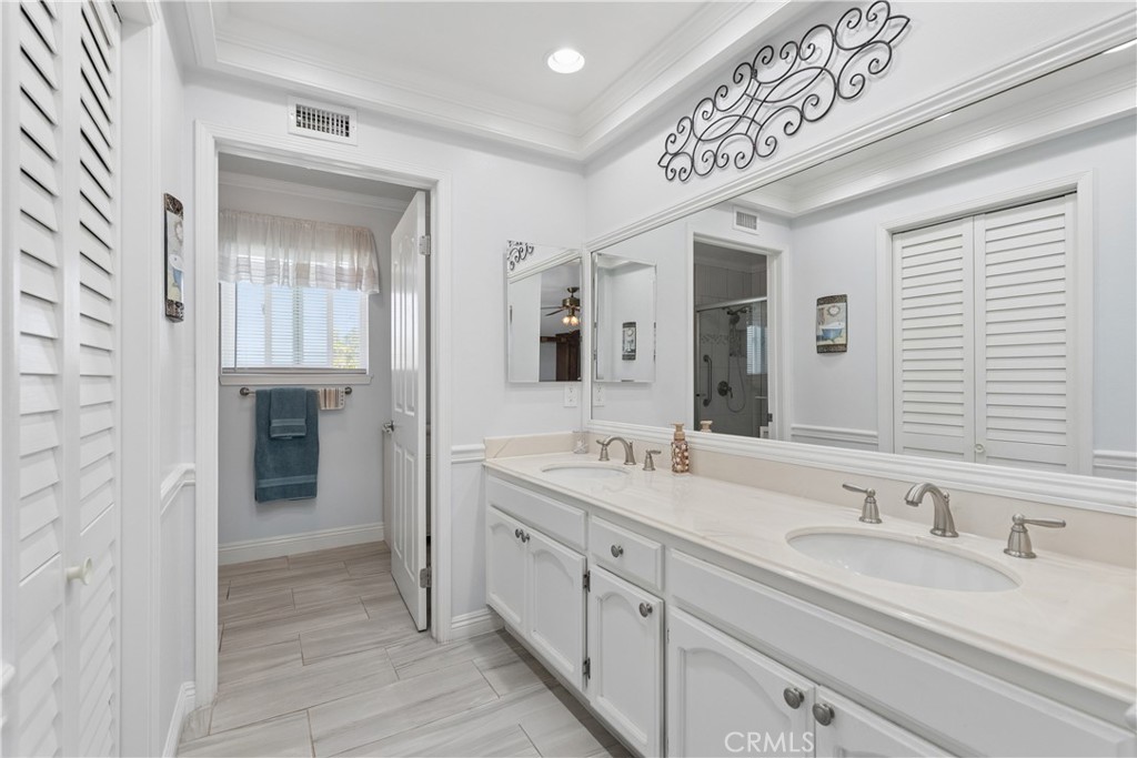 19562 Shadow Springs Way Porter Ranch, CA 91326 - Photo 29 of 57 Primary Bath w Dual Sinks