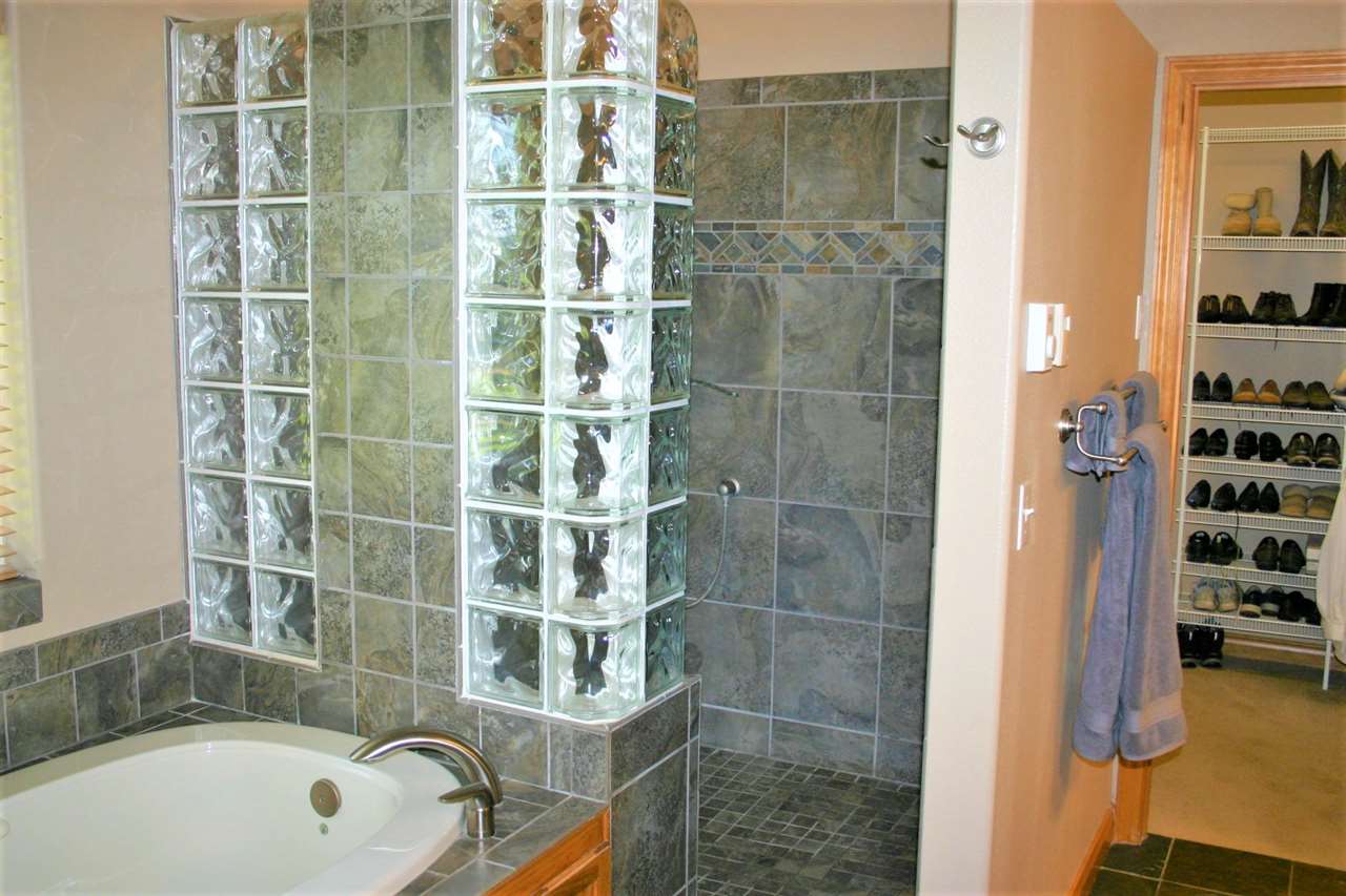 6010 East Lowe Road Mead, WA 99021 - Photo 12 of 20
