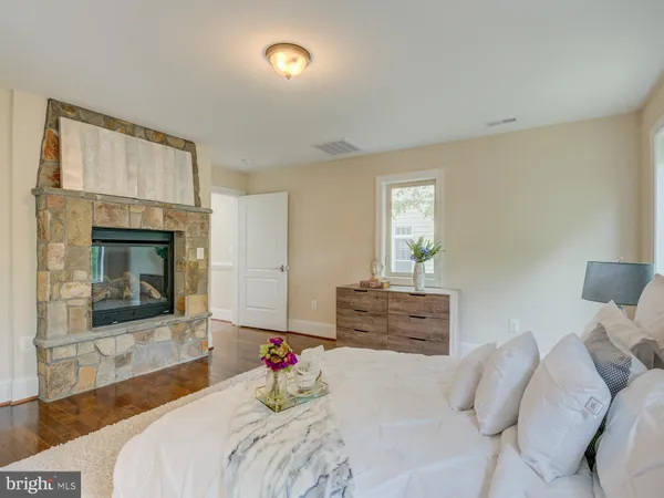 $7,000 | 6947 Pine Crest Avenue, McLean, VA 22101