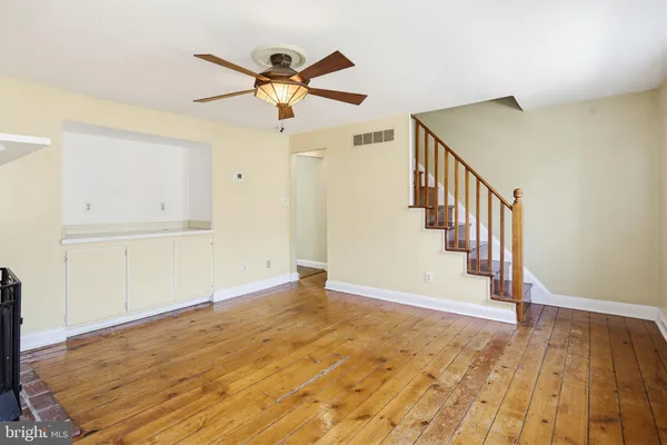 $2,800 | 947 Oella Avenue, Ellicott City, MD 21043