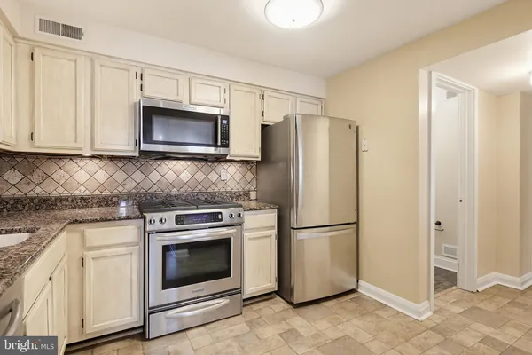 $2,800 | 947 Oella Avenue, Ellicott City, MD 21043