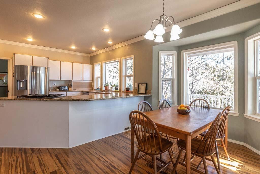135 Ridgecrest Drive Klamath Falls, OR 97601 - Photo 12 of 39 135ridgecrest-12
