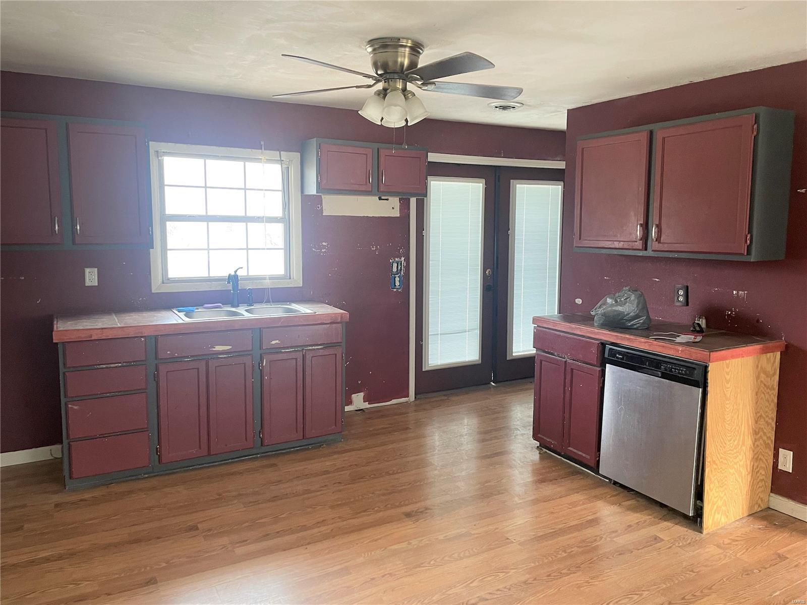 648 Thorngate Road Granite City, IL 62040 - Photo 6 of 10 Gallery Image 6