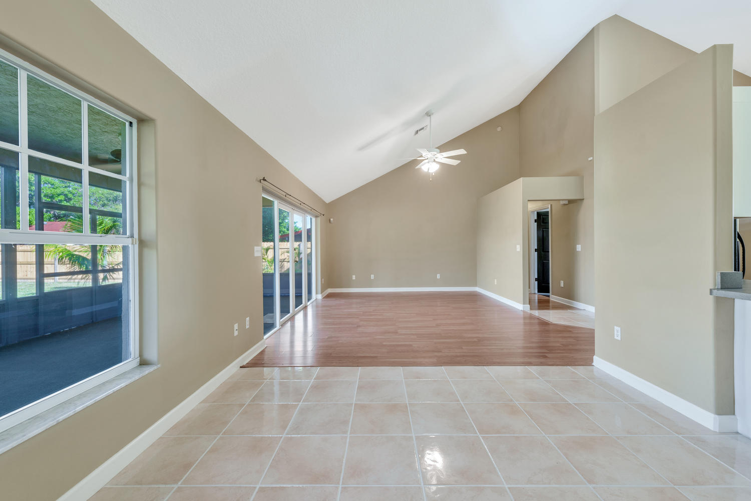 4289 Coconut Road Lake Worth, FL 33461 - Photo 8 of 27 4289 Coconut Rd Lake Worth FL-large-008-