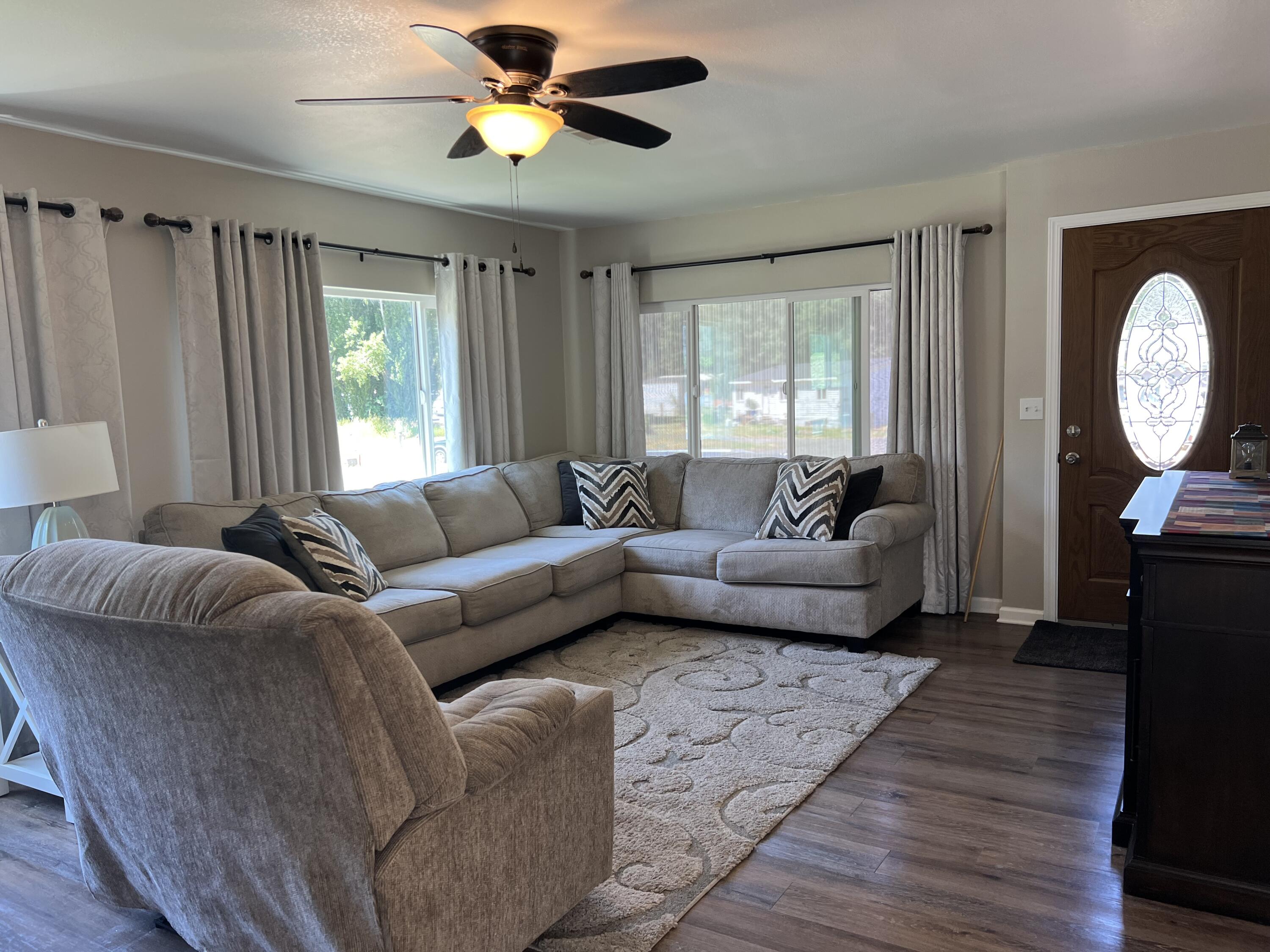 4000 Round Lake Road, Unit 103 Klamath Falls, OR 97601 - Photo 13 of 34 IMG_3694