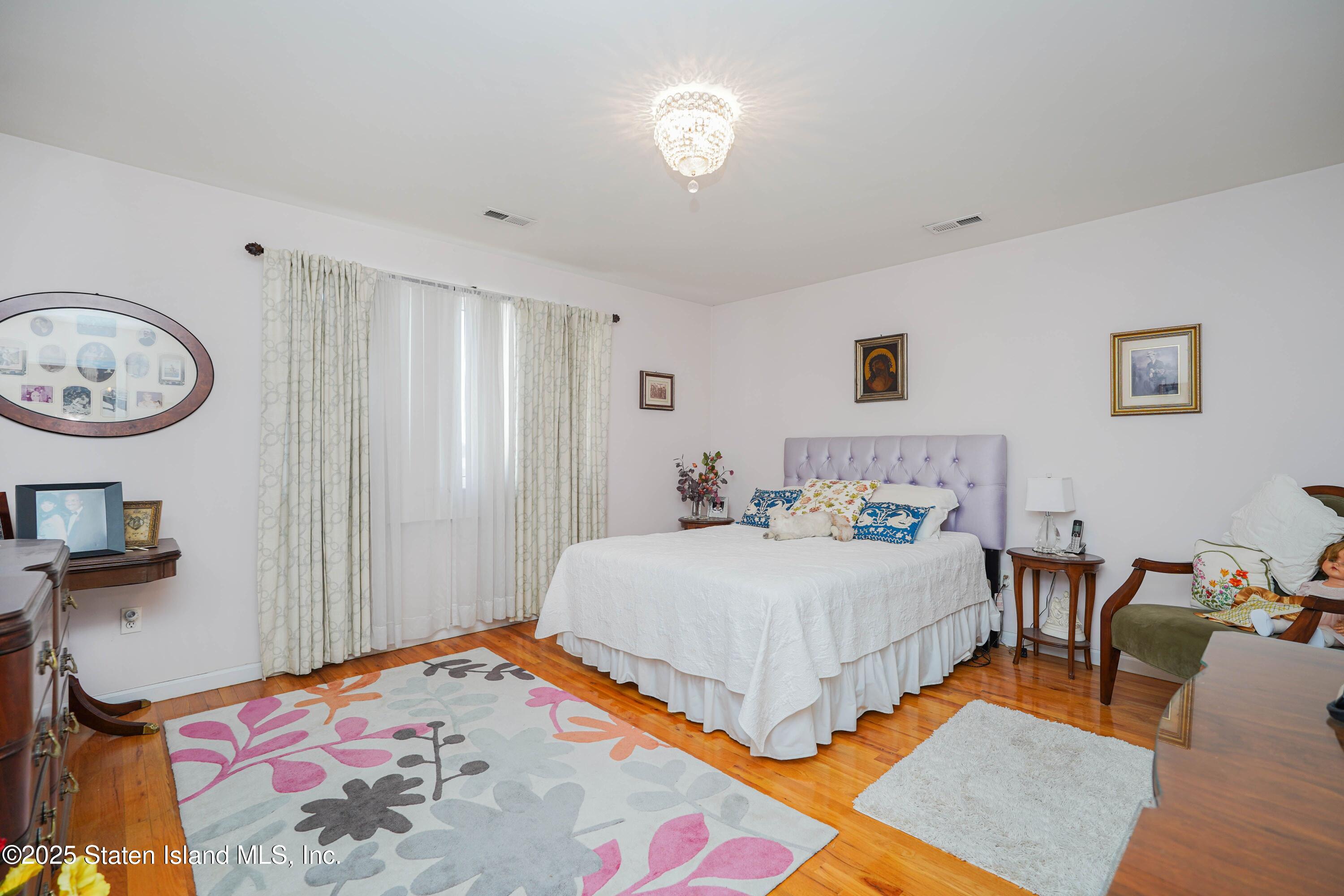 12 Mill Road, Unit B Staten Island, NY 10306 - Photo 18 of 31 IMG_9708