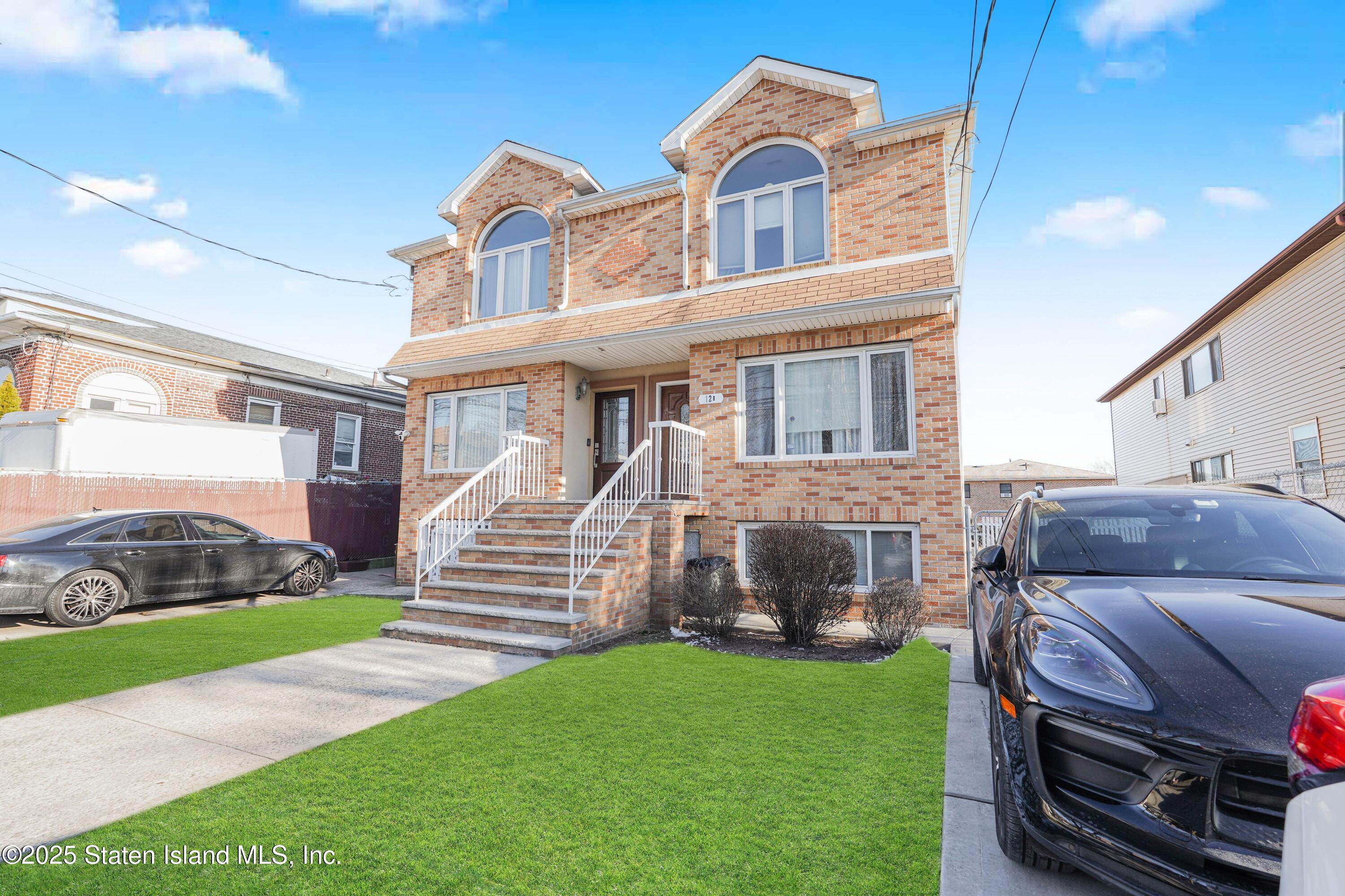 12 Mill Road, Unit B Staten Island, NY 10306 - Photo 2 of 31 IMG_9739