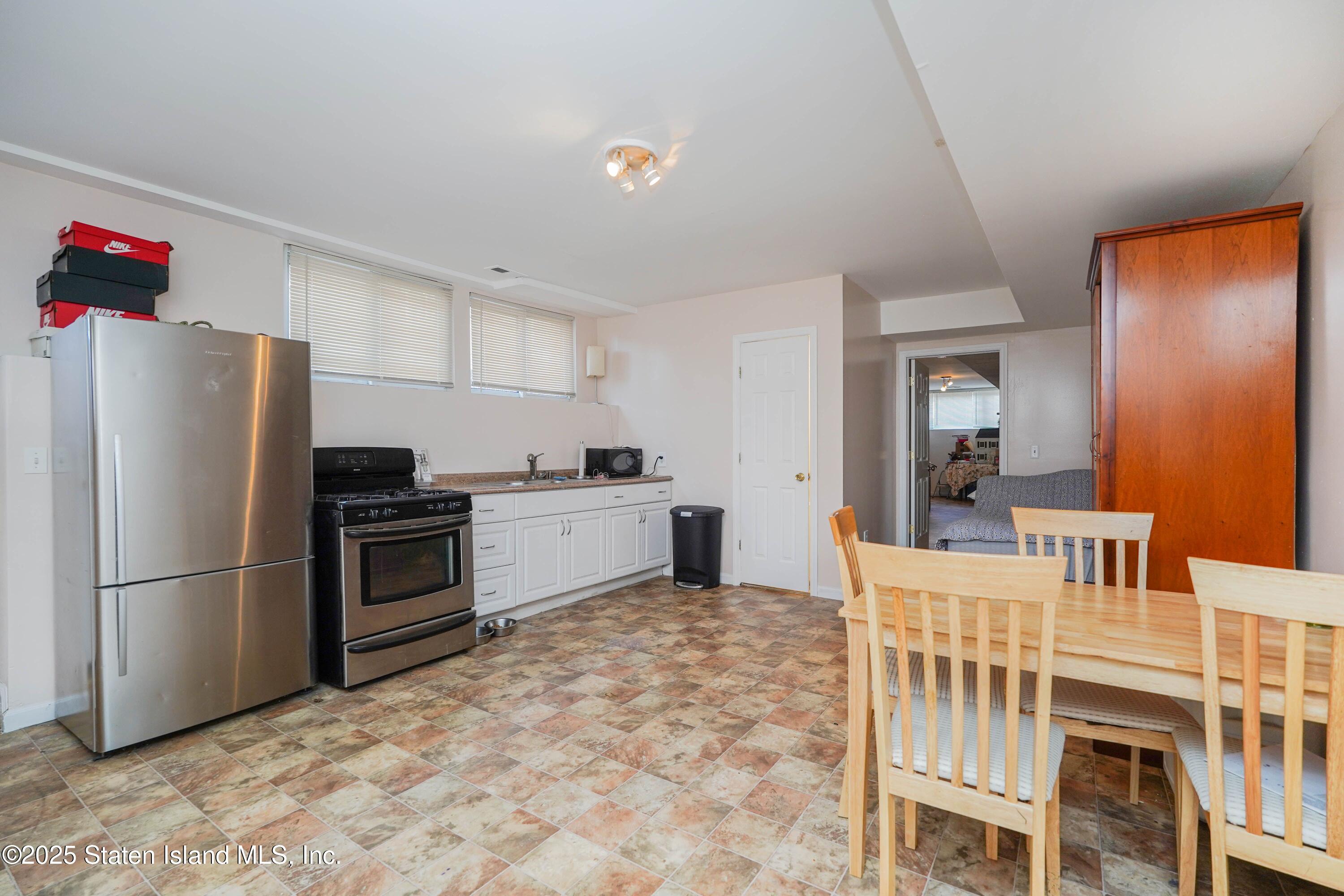 12 Mill Road, Unit B Staten Island, NY 10306 - Photo 21 of 31 IMG_9721