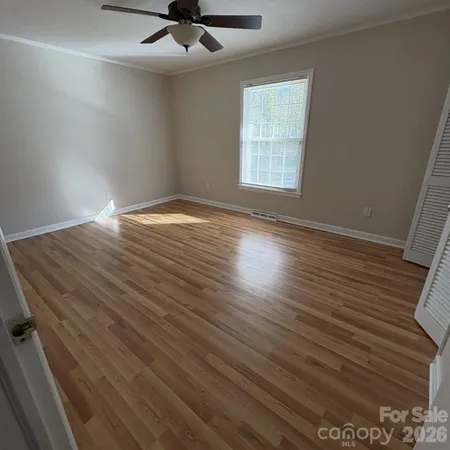 $455,900 | 607 12th Avenue Northeast, Hickory, NC 28601
