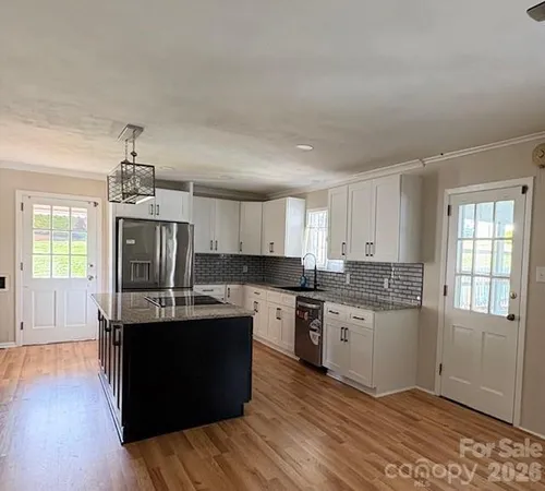 $455,900 | 607 12th Avenue Northeast, Hickory, NC 28601