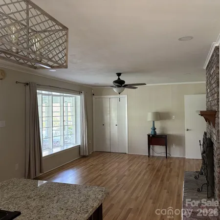 $455,900 | 607 12th Avenue Northeast, Hickory, NC 28601