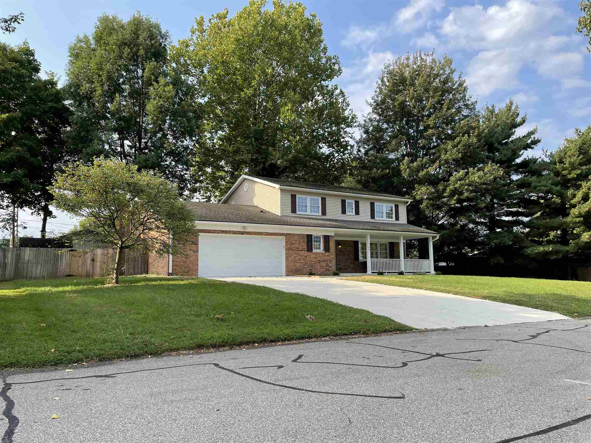 7799 Ridgemont Drive Newburgh, IN 47630 - Photo 2 of 28 Gallery Image 2