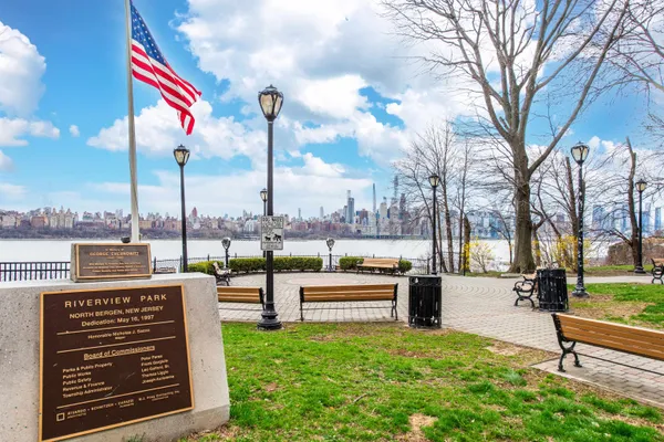 $2,900 | 7855 Boulevard East, Unit 26E, North Bergen, NJ 07047