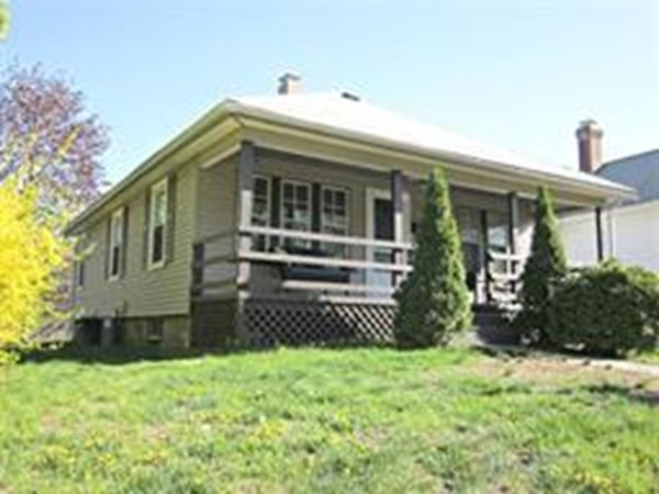 31 Woodland Road Bellingham, MA 02019 - Photo 3 of 22 Gallery Image 3