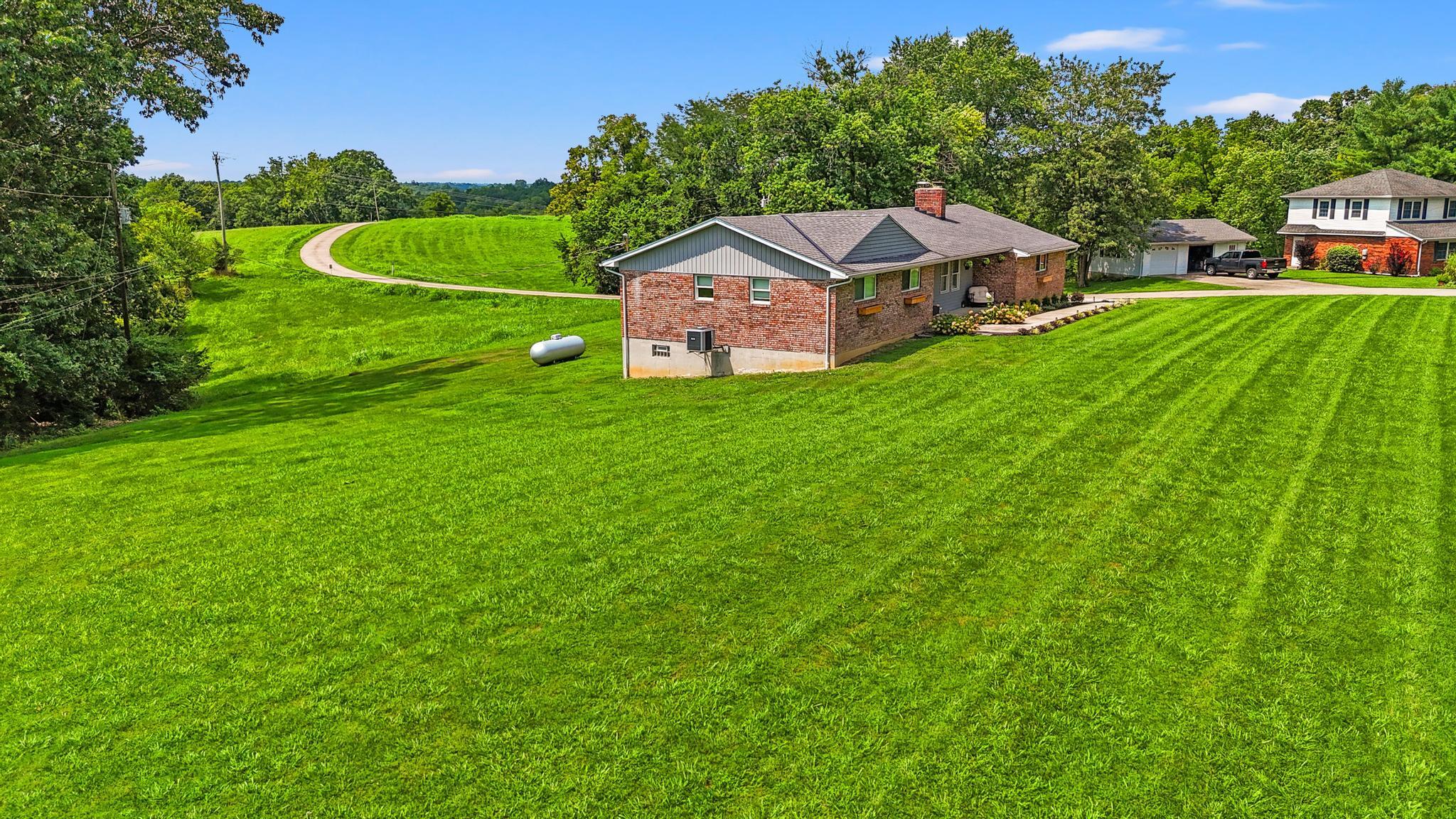 1182 Siry Road California, KY 41007 - Photo 24 of 30 DJI_20260813144618_0152_D