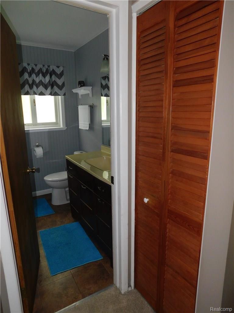 25450 Reeck Road Trenton, MI 48183 - Photo 20 of 39 DSCN0312.JPG