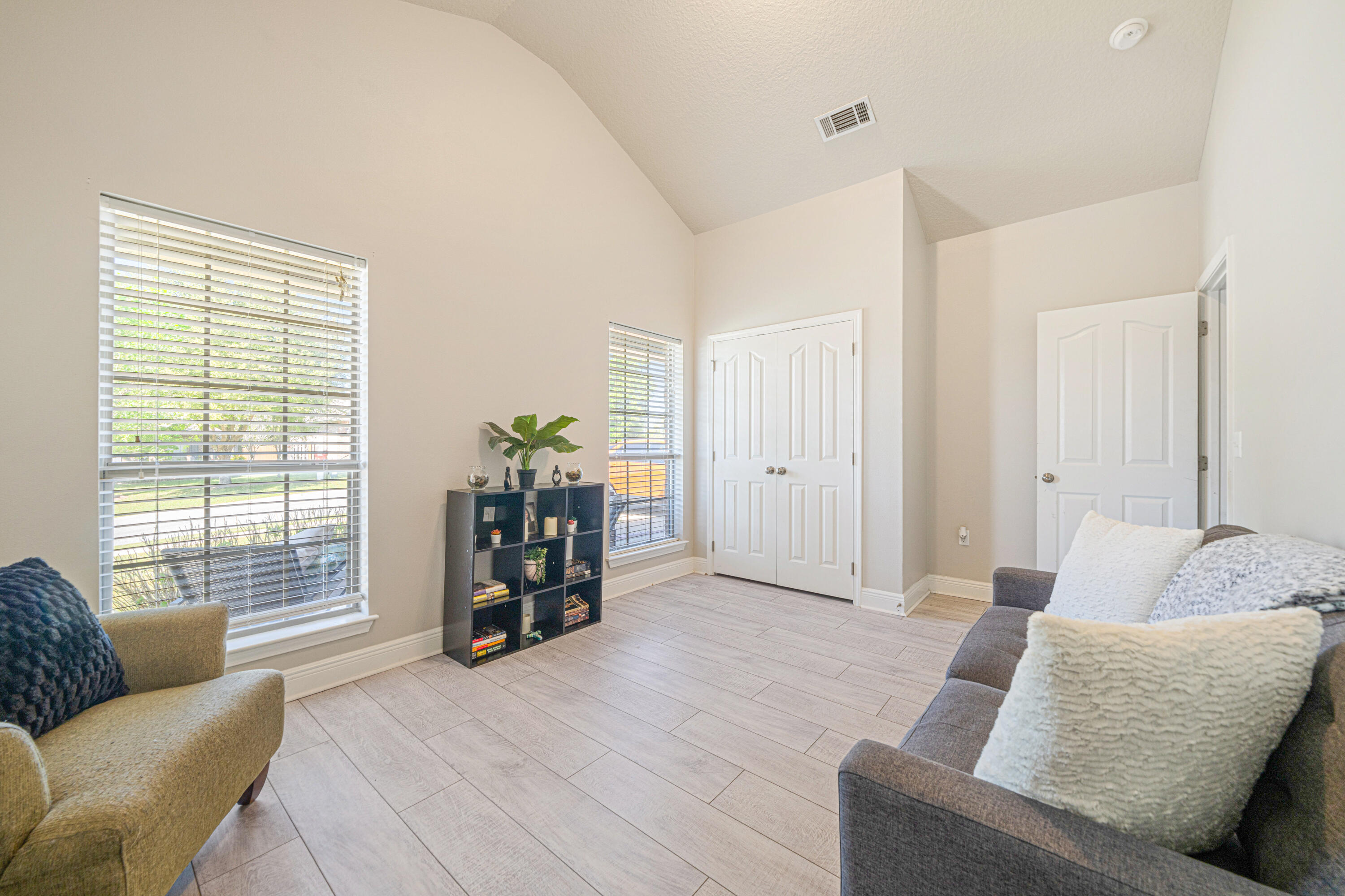 634 Red Fern Road Crestview, FL 32536 - Photo 14 of 21 a living room with furniture and a window
