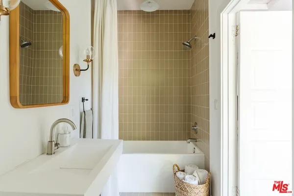 $12,000 | 1163 Nelrose Avenue, Venice, CA 90291