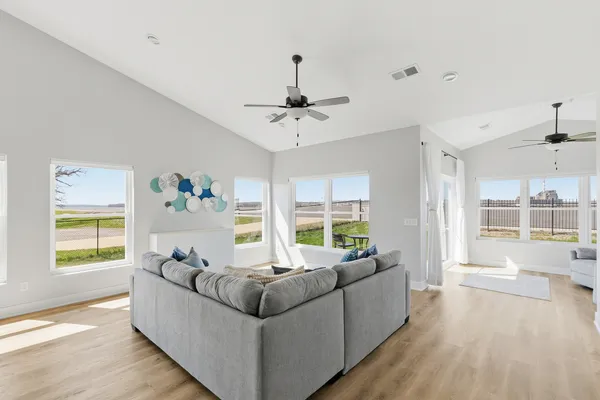 $374,900 | 181 Beacon Harbor Parkway, East Moline, IL 61244
