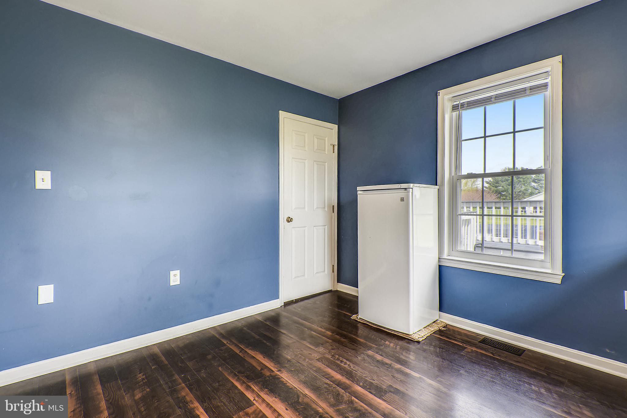 12845 Irelands Corner Road Galena, MD 21635 - Photo 18 of 54 Bedroom #2 with HWF & freshly painted.