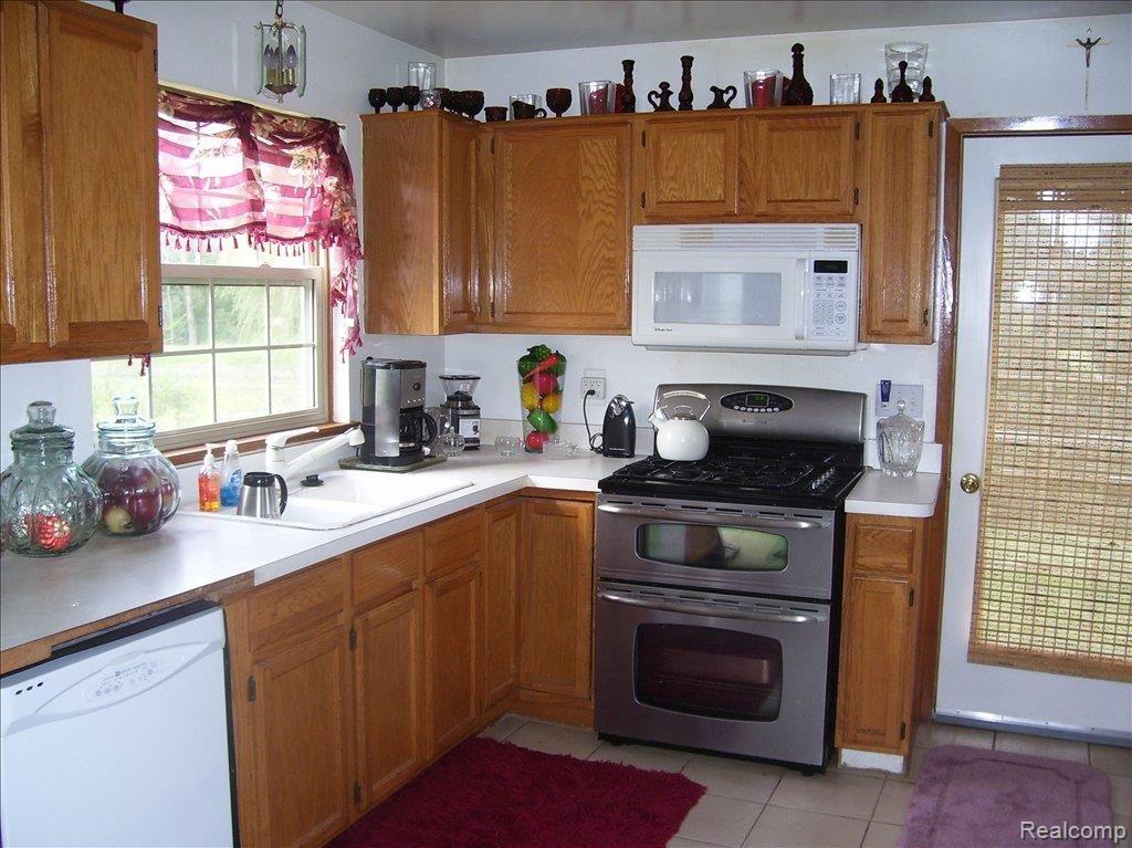 21380 31 Mile Road Ray, MI 48096 - Photo 3 of 7 th3