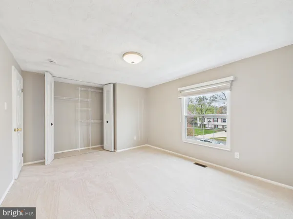 $700,000 | 4515 Silas Hutchinson Drive, Chantilly, VA 20151