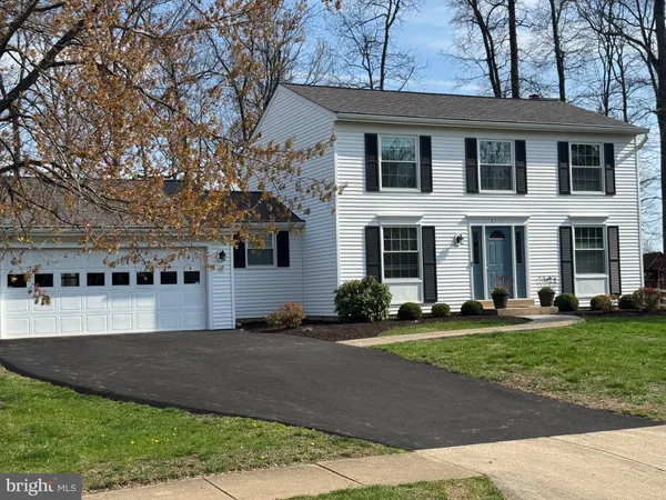 $700,000 | 4515 Silas Hutchinson Drive, Chantilly, VA 20151