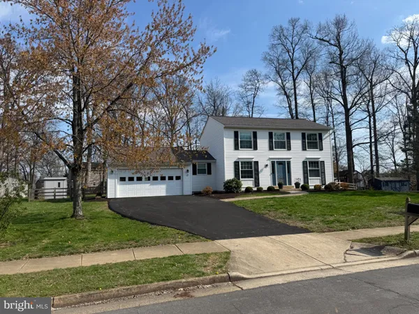 $700,000 | 4515 Silas Hutchinson Drive, Chantilly, VA 20151