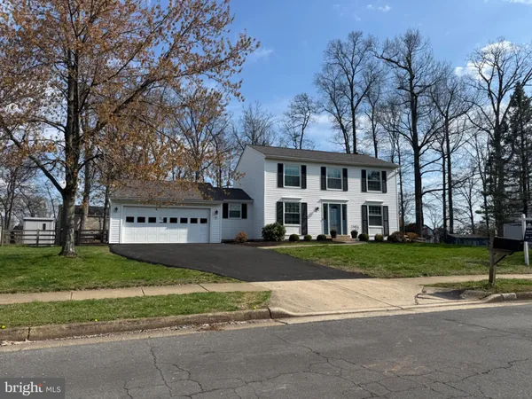 $700,000 | 4515 Silas Hutchinson Drive, Chantilly, VA 20151