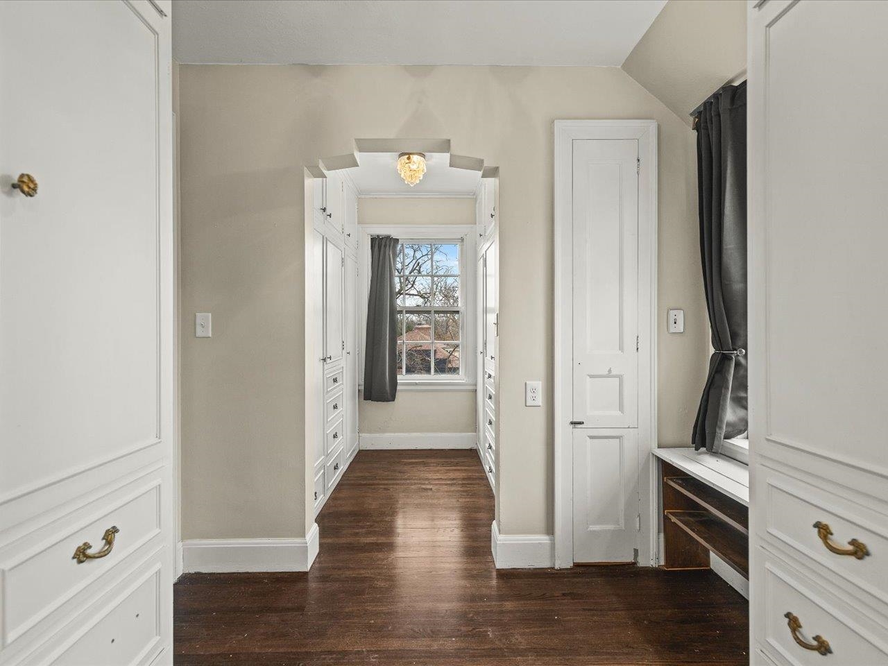 2014 Glenview Road Rockford, IL 61107 - Photo 17 of 82