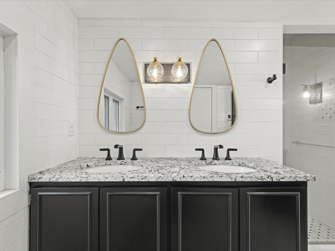 2014 Glenview Road Rockford, IL 61107 - Photo 20 of 82