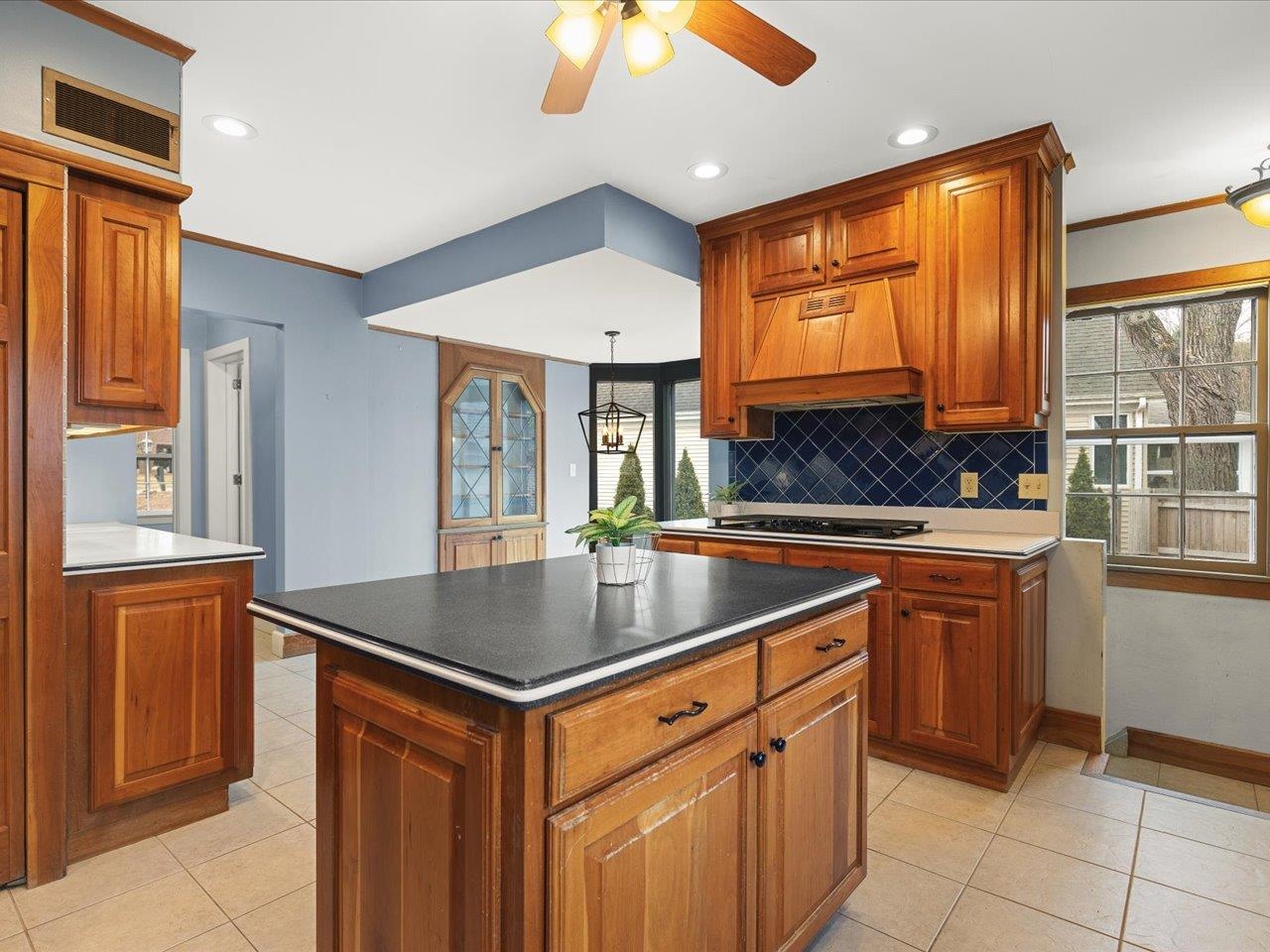 2014 Glenview Road Rockford, IL 61107 - Photo 29 of 82