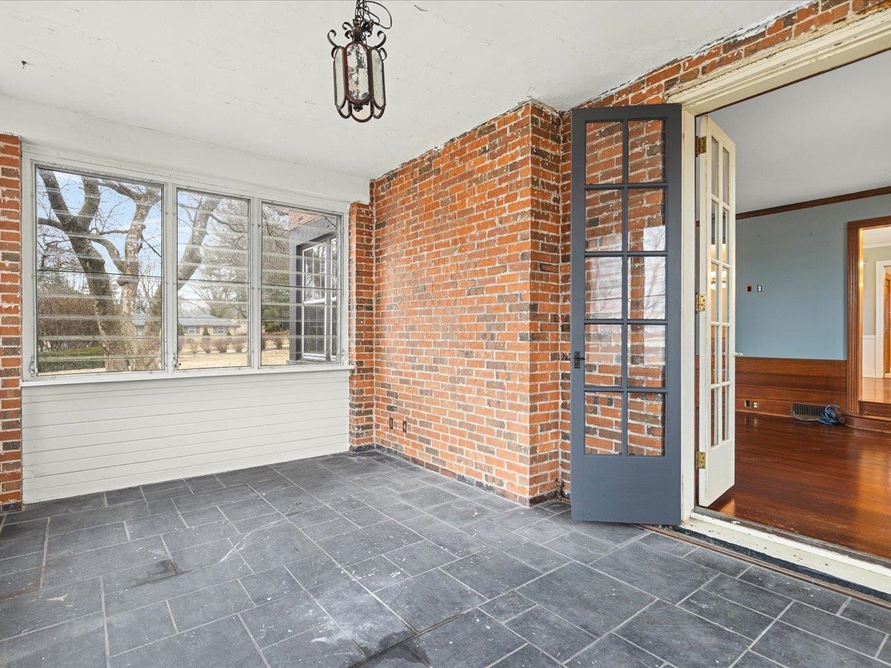 2014 Glenview Road Rockford, IL 61107 - Photo 35 of 82