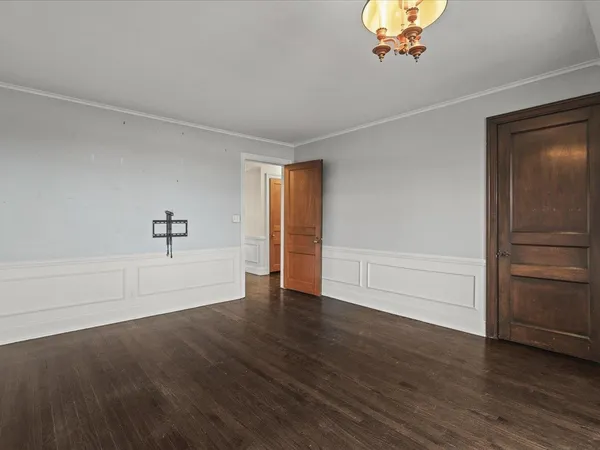 $495,000 | 2014 Glenview Road, Rockford, IL 61107