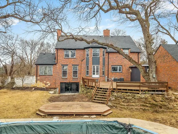 $495,000 | 2014 Glenview Road, Rockford, IL 61107