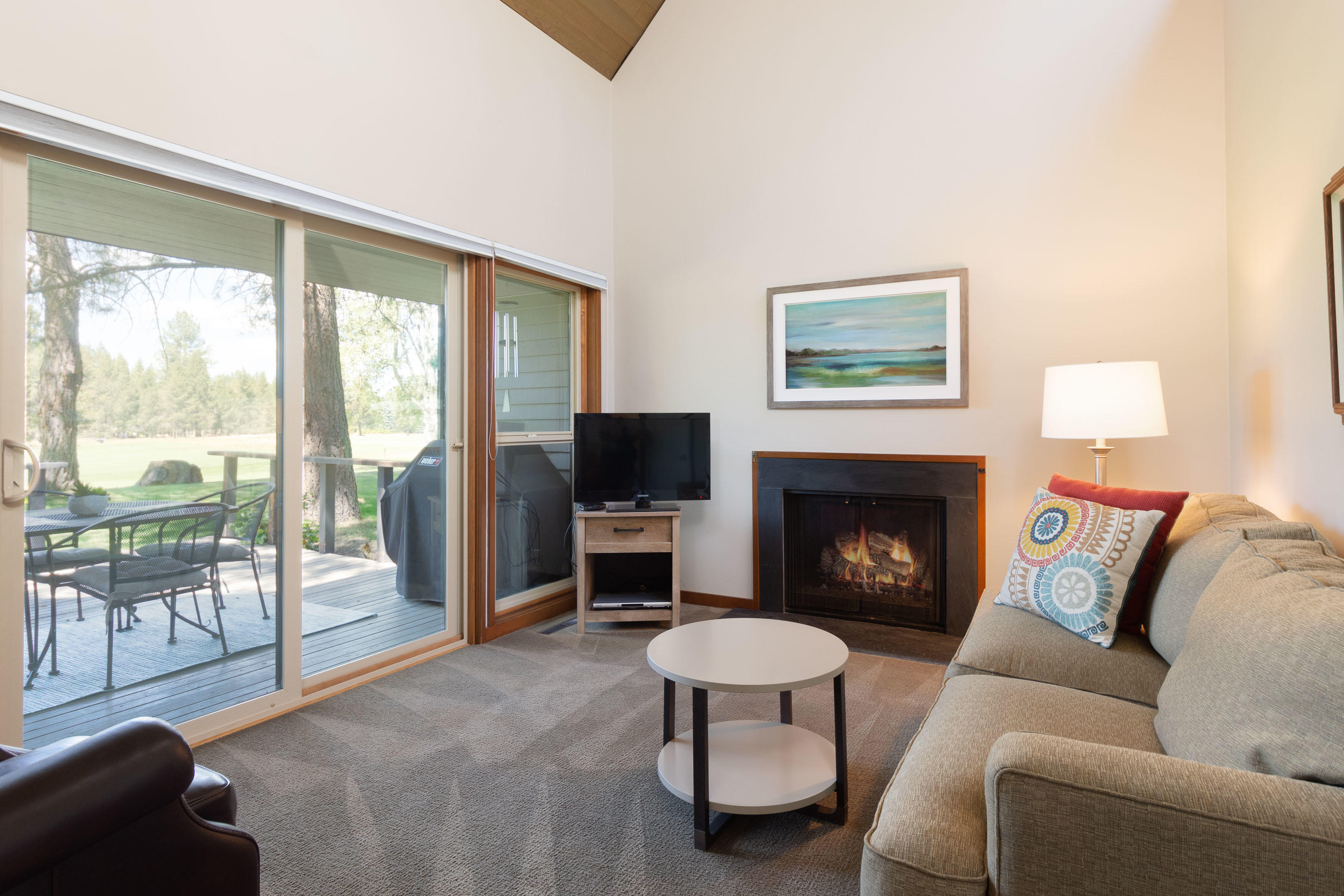 57279 Overlook Road, Unit 9 Sunriver, OR 97707 - Photo 16 of 24 9 Mtn View Lodge Condo-13