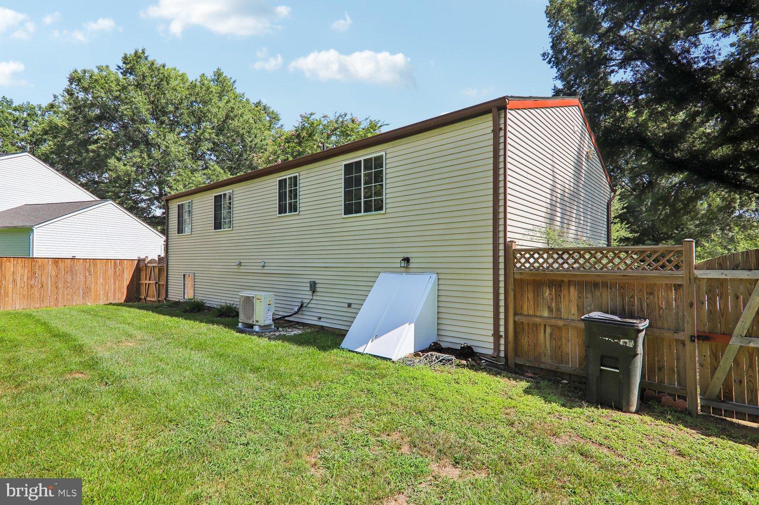 6612 Seward Road Bowie, MD 20720 - Photo 44 of 50 Back Elevation
