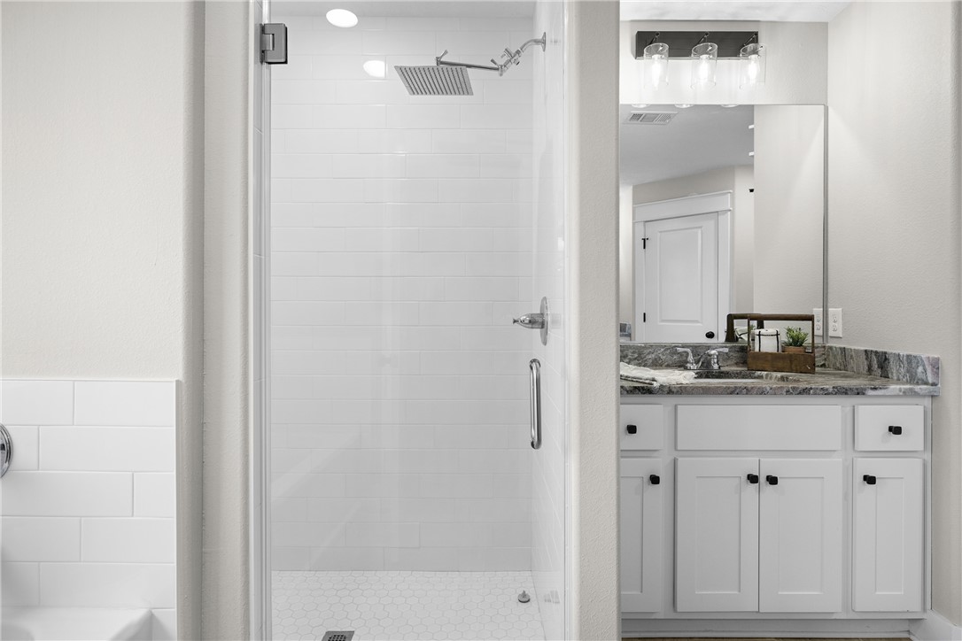 221 Brazos Bend Snook, TX 77879 - Photo 12 of 22