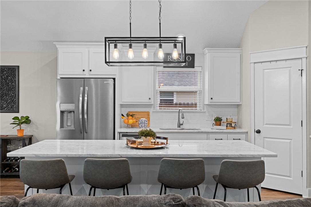 221 Brazos Bend Snook, TX 77879 - Photo 6 of 22