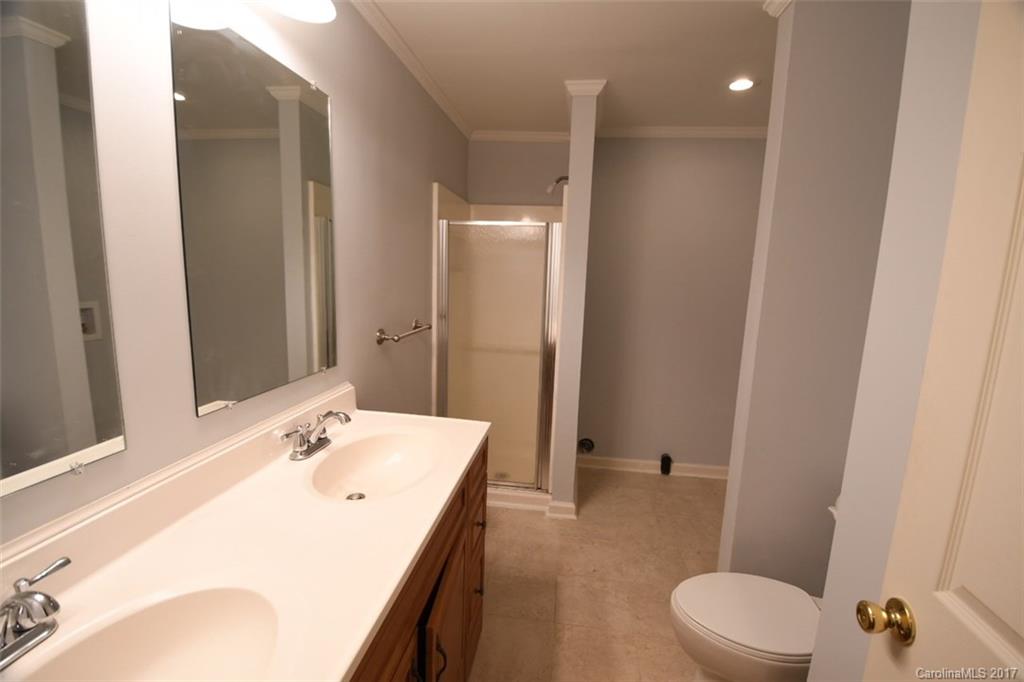 10959 Painted Tree Road, Unit 17 Charlotte, NC 28226 - Photo 13 of 24 Gallery Image 13