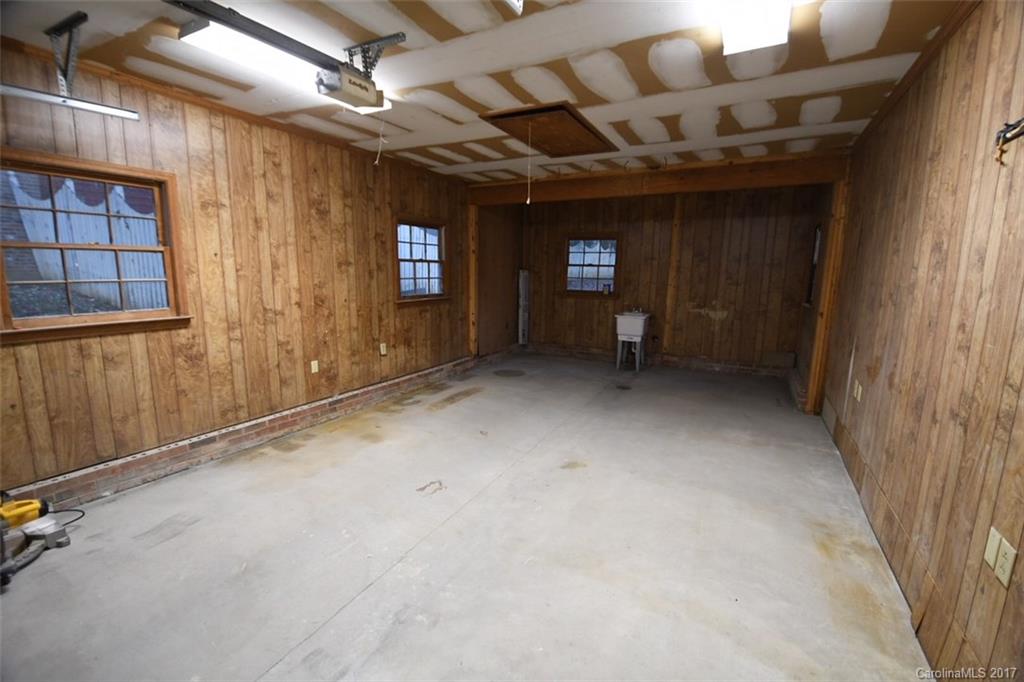 10959 Painted Tree Road, Unit 17 Charlotte, NC 28226 - Photo 21 of 24 Gallery Image 21