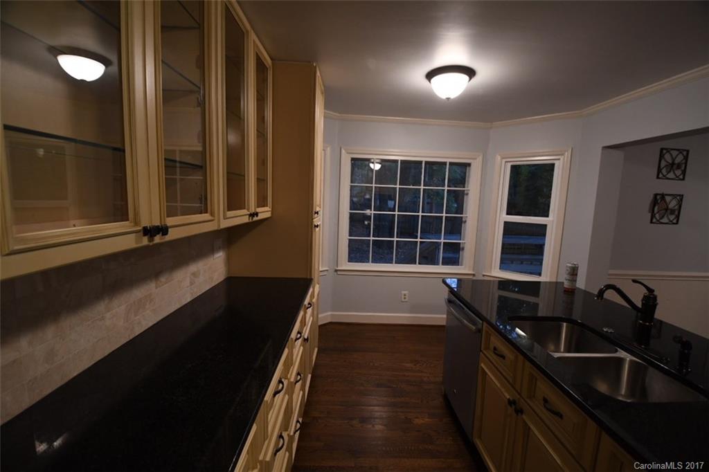 10959 Painted Tree Road, Unit 17 Charlotte, NC 28226 - Photo 8 of 24 Gallery Image 8