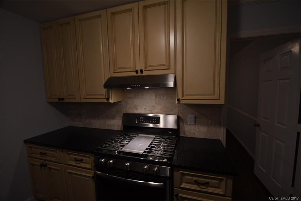 10959 Painted Tree Road, Unit 17 Charlotte, NC 28226 - Photo 10 of 24 Gallery Image 10