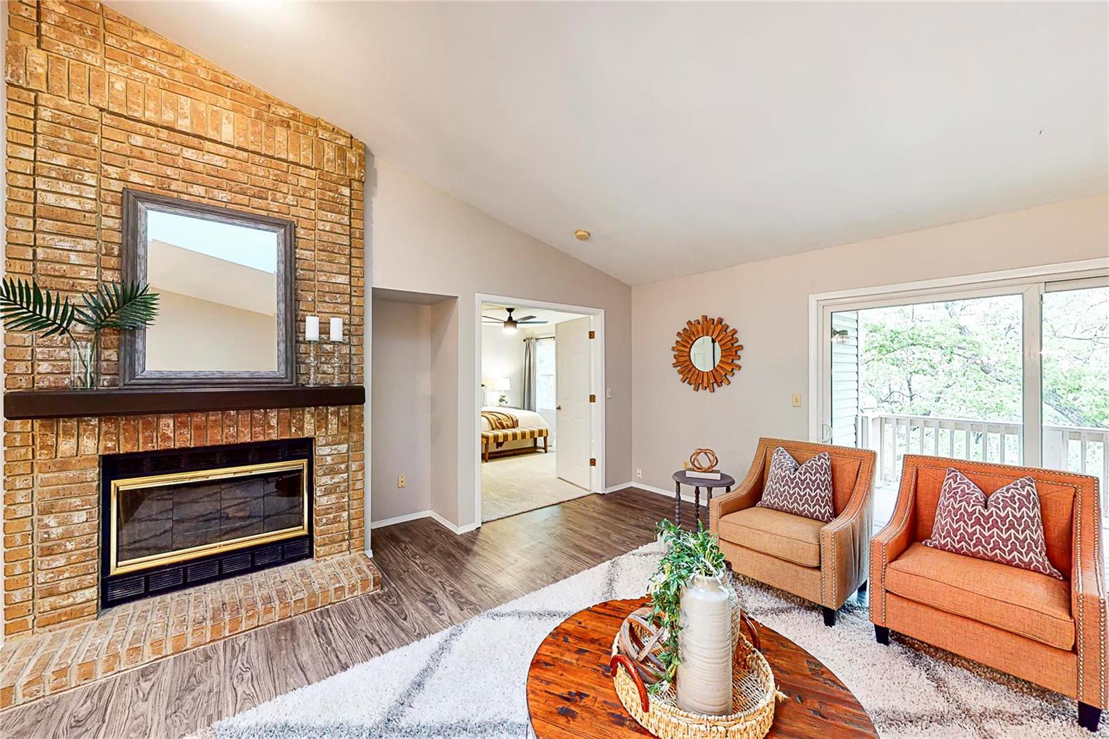 552 Oak Ridge Trails Court Ballwin, MO 63021 - Photo 4 of 39 Gallery Image 4
