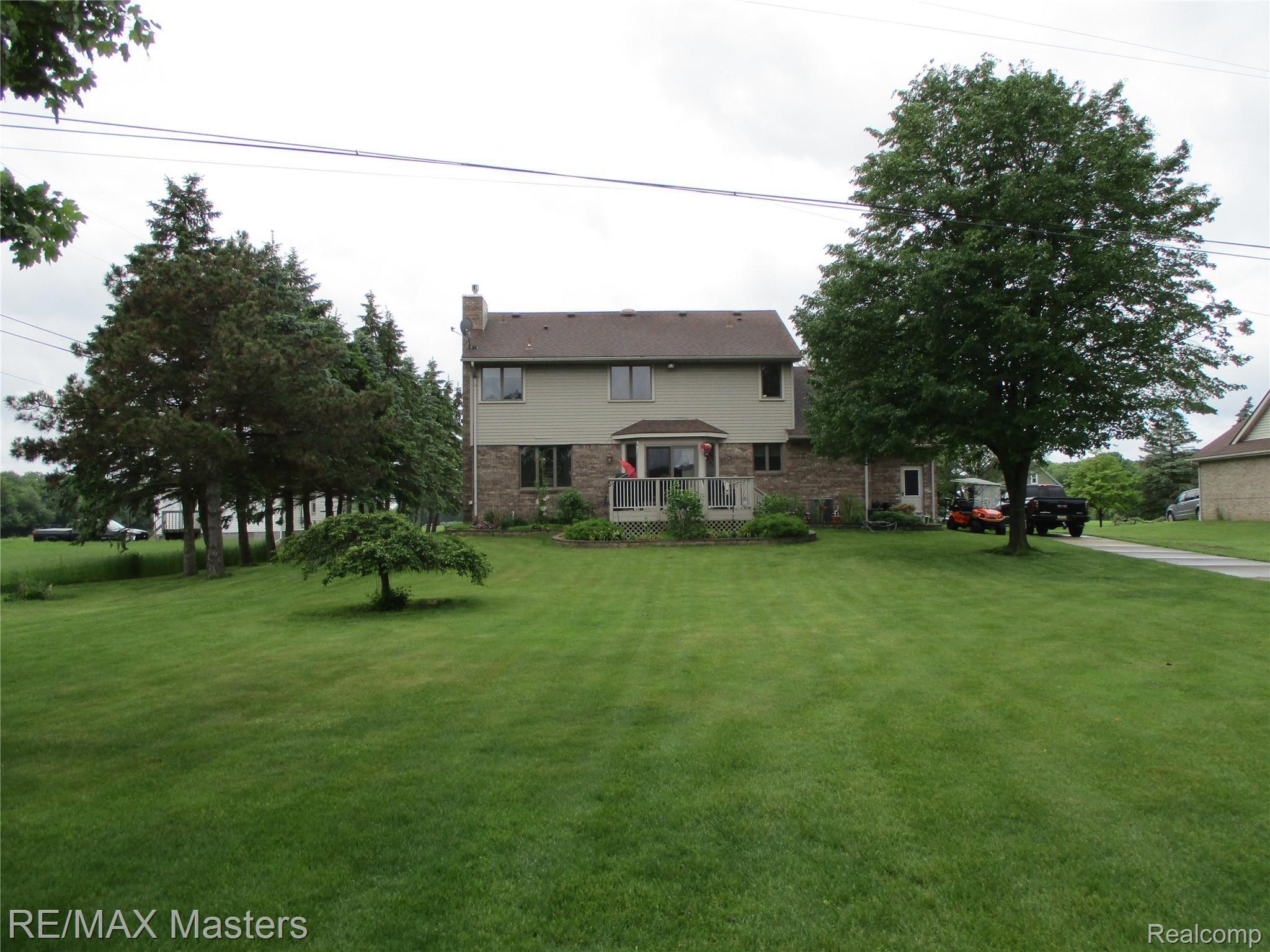 20181 Vining Road New Boston, MI 48164 - Photo 8 of 65 IMG_0922.JPG