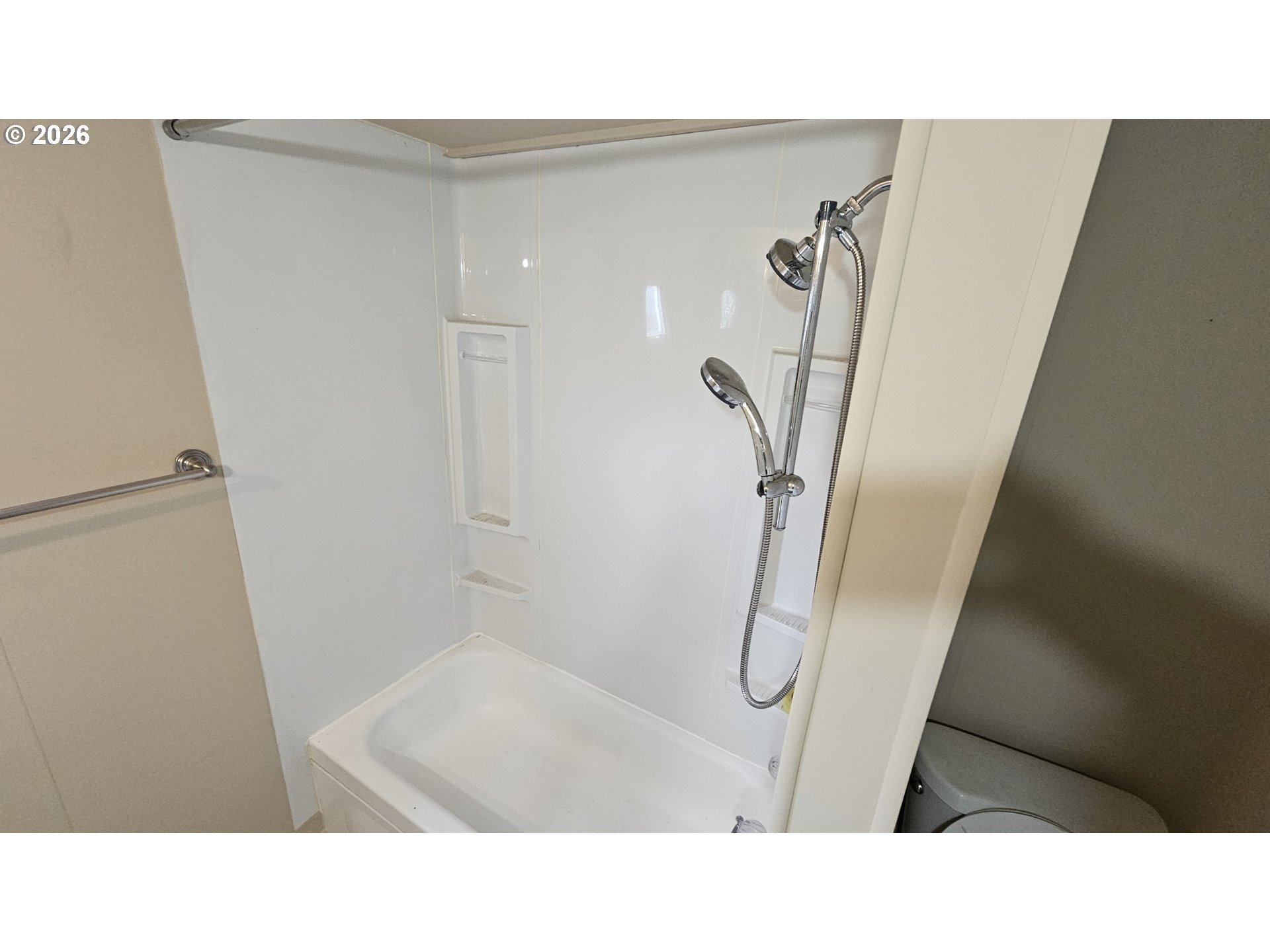 18780 South Central Point Road, Unit 20 Oregon City, OR 97045 - Photo 11 of 16 a bathroom with a sink and shower