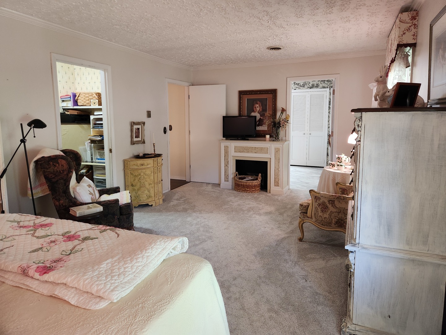 766 East Fairfield Road Mount Vernon, IL 62864 - Photo 57 of 134 a bedroom with a bed and a couch